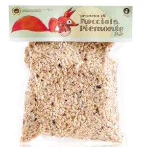 Risotto alle nocciole e Castelmagno DOP: la ricetta autunnale perfetta 3 granella di nocciola