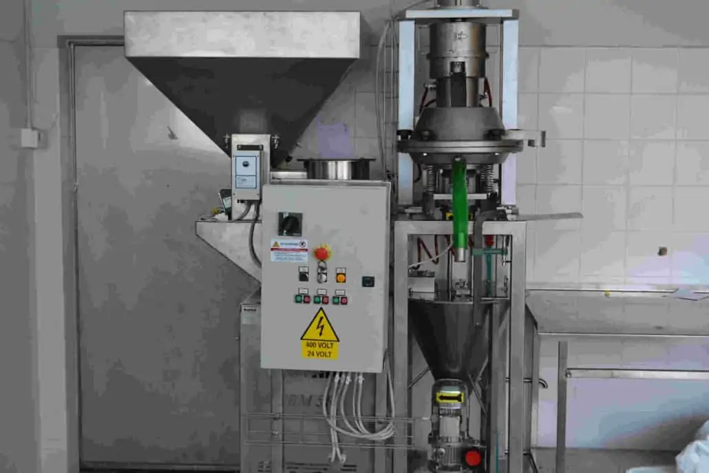 Nuovo macchinario per pasta di nocciole 1 nuovo macchinario per pasta di nocciole piemonte igp